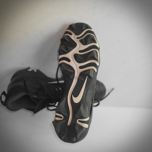 Nike Alpha Black Football Cleats 7.5W